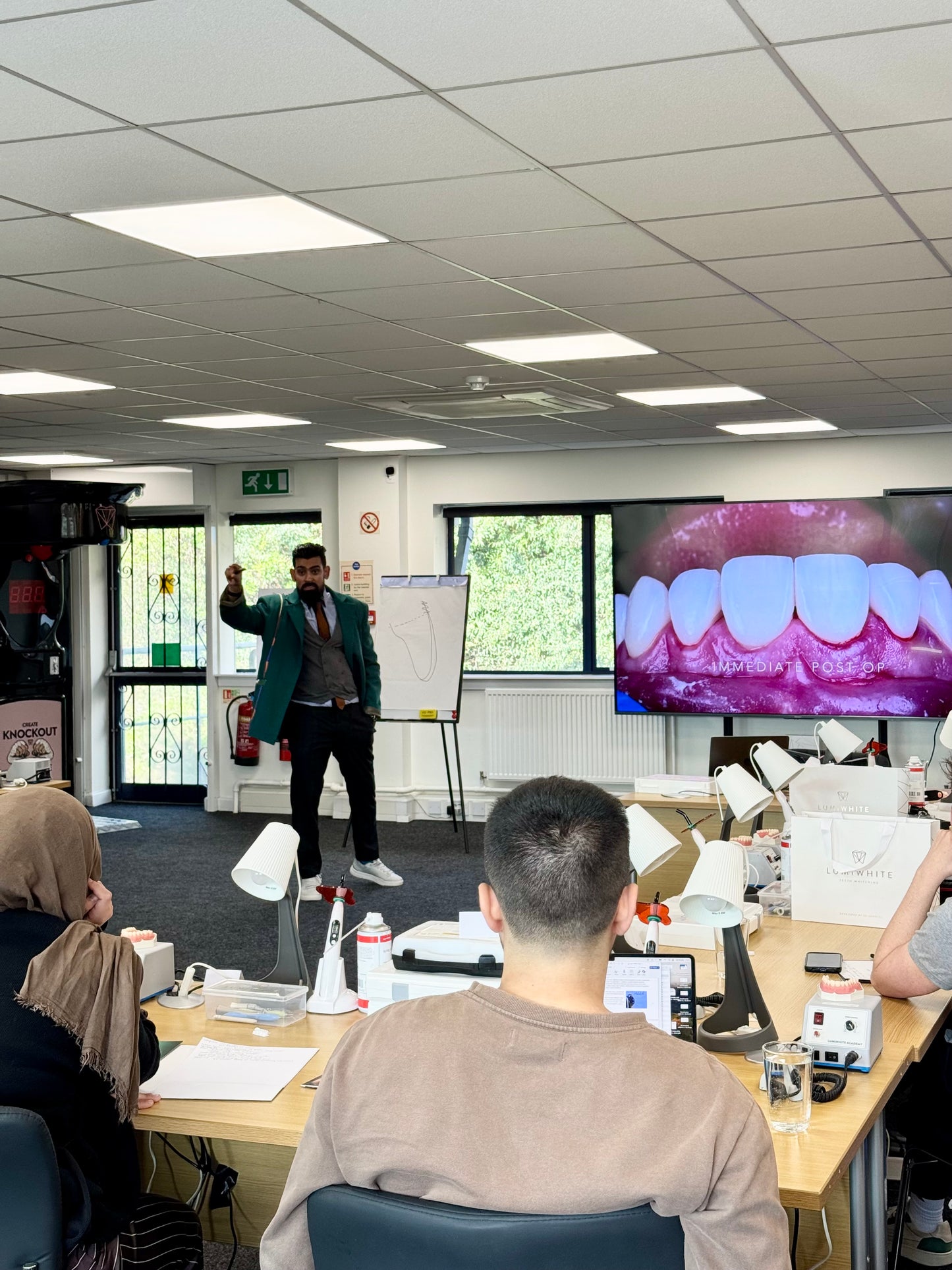 AESTHETIC DENTAL PHOTOGRAPHY with Dr Shiraz Khan